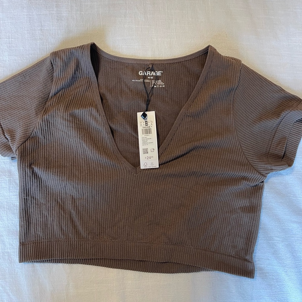 Garage cropped tee
